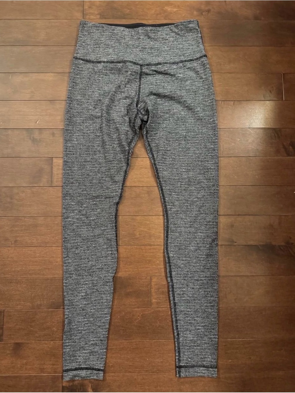 Lululemon Wunder Under Hi-Rise Tights in Coco Pique Black White - size 10